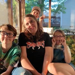 Meet your Posher, Alicia